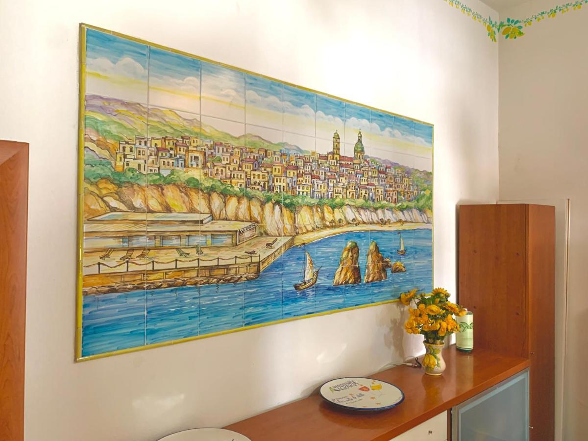شقة La Finestra Sul Duomo, Amalfi Coast Vietri المظهر الخارجي الصورة
