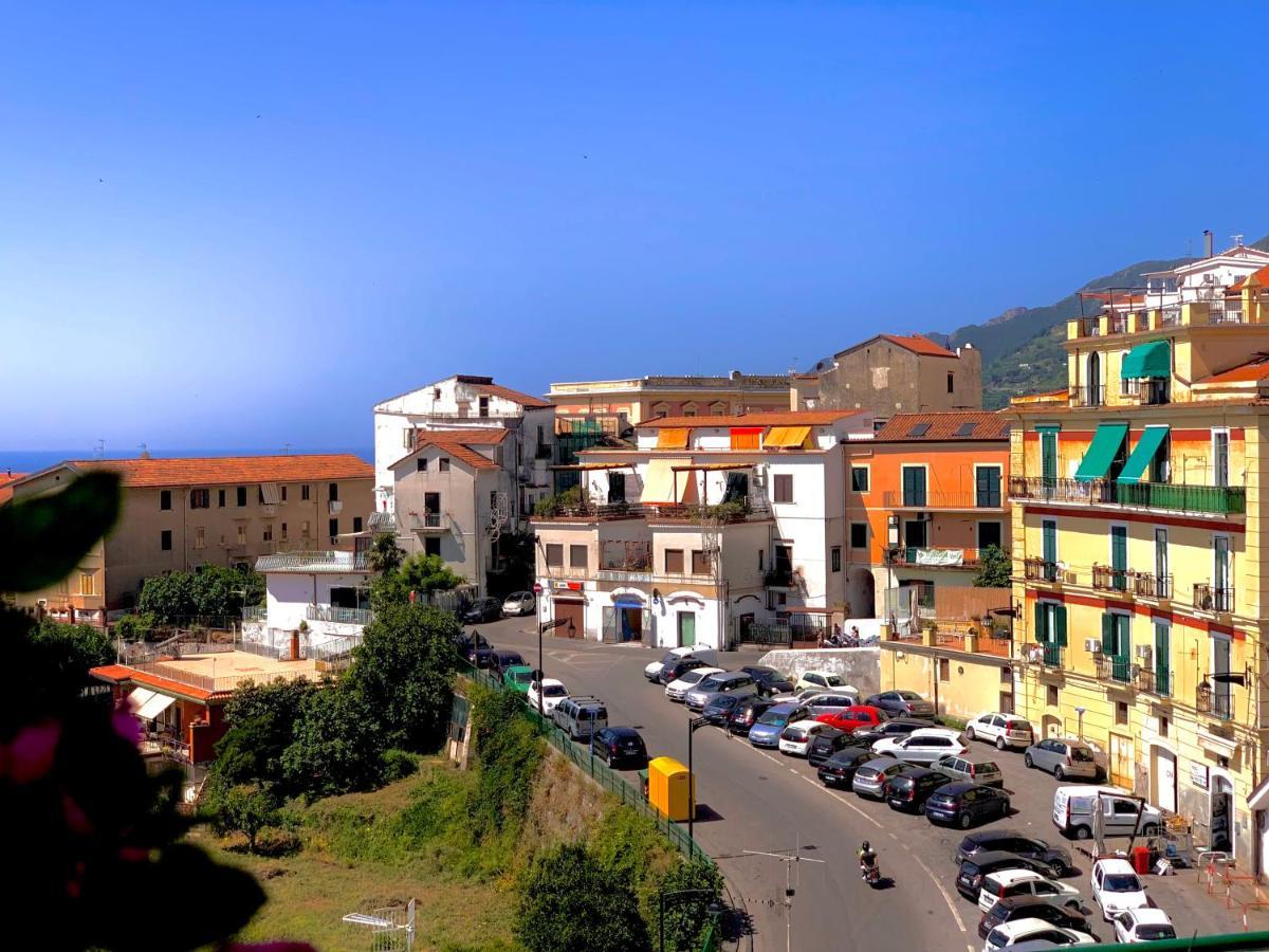 شقة La Finestra Sul Duomo, Amalfi Coast Vietri المظهر الخارجي الصورة